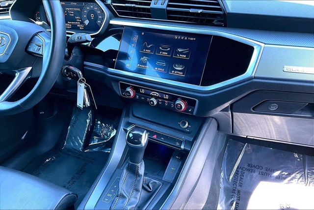 2022 Audi Q3 S line Premium Plus 45 TFSI quattro - 23063312 - 32
