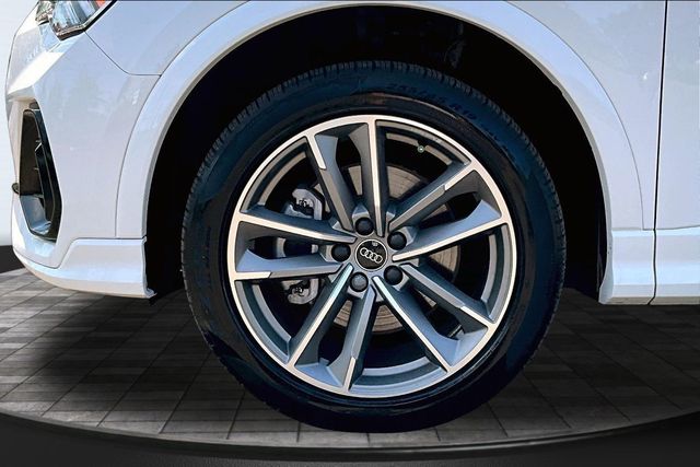 2022 Audi Q3 S line Premium Plus 45 TFSI quattro - 23063312 - 38