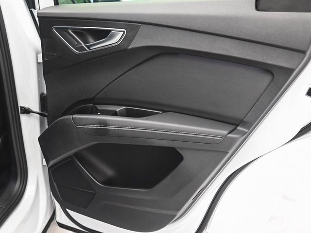 2022 Audi Q4 e-tron Premium Plus - 22918069 - 11