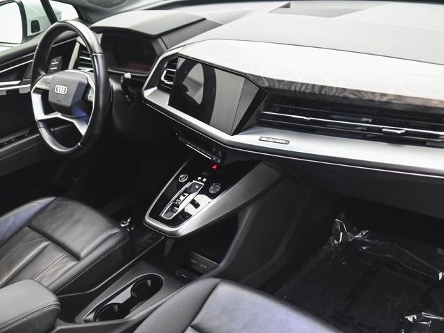 2022 Audi Q4 e-tron Premium Plus - 22918069 - 31