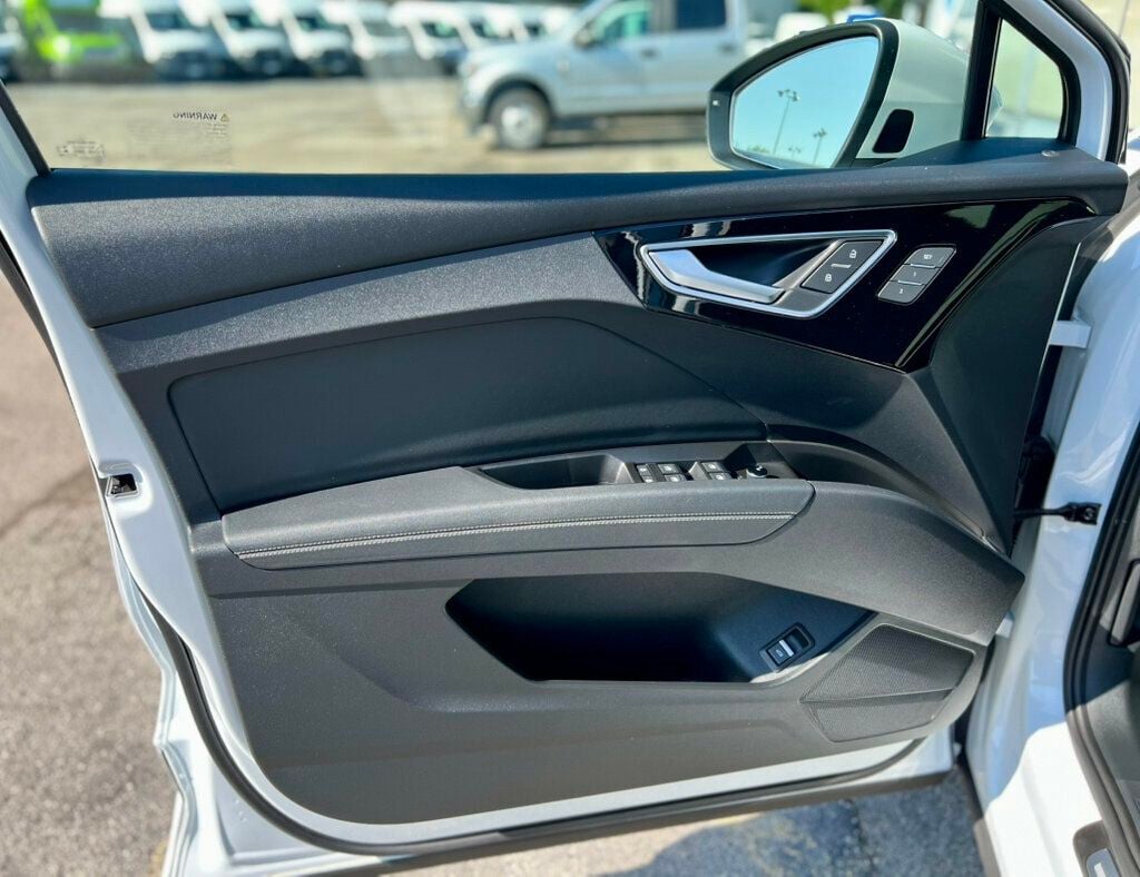 2022 Audi Q4 e-tron Premium Plus 50 quattro - 23052802 - 12