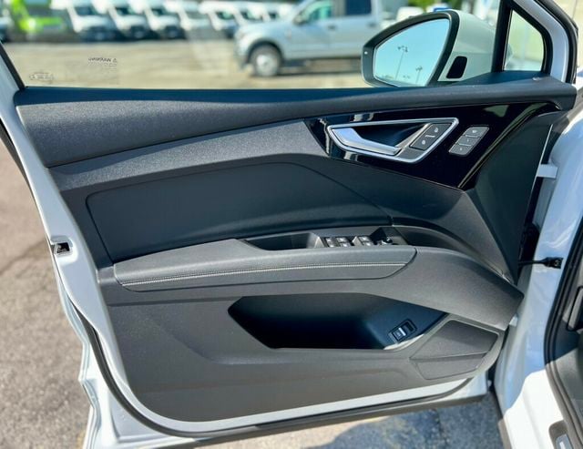 2022 Audi Q4 e-tron Premium Plus 50 quattro - 23052802 - 12