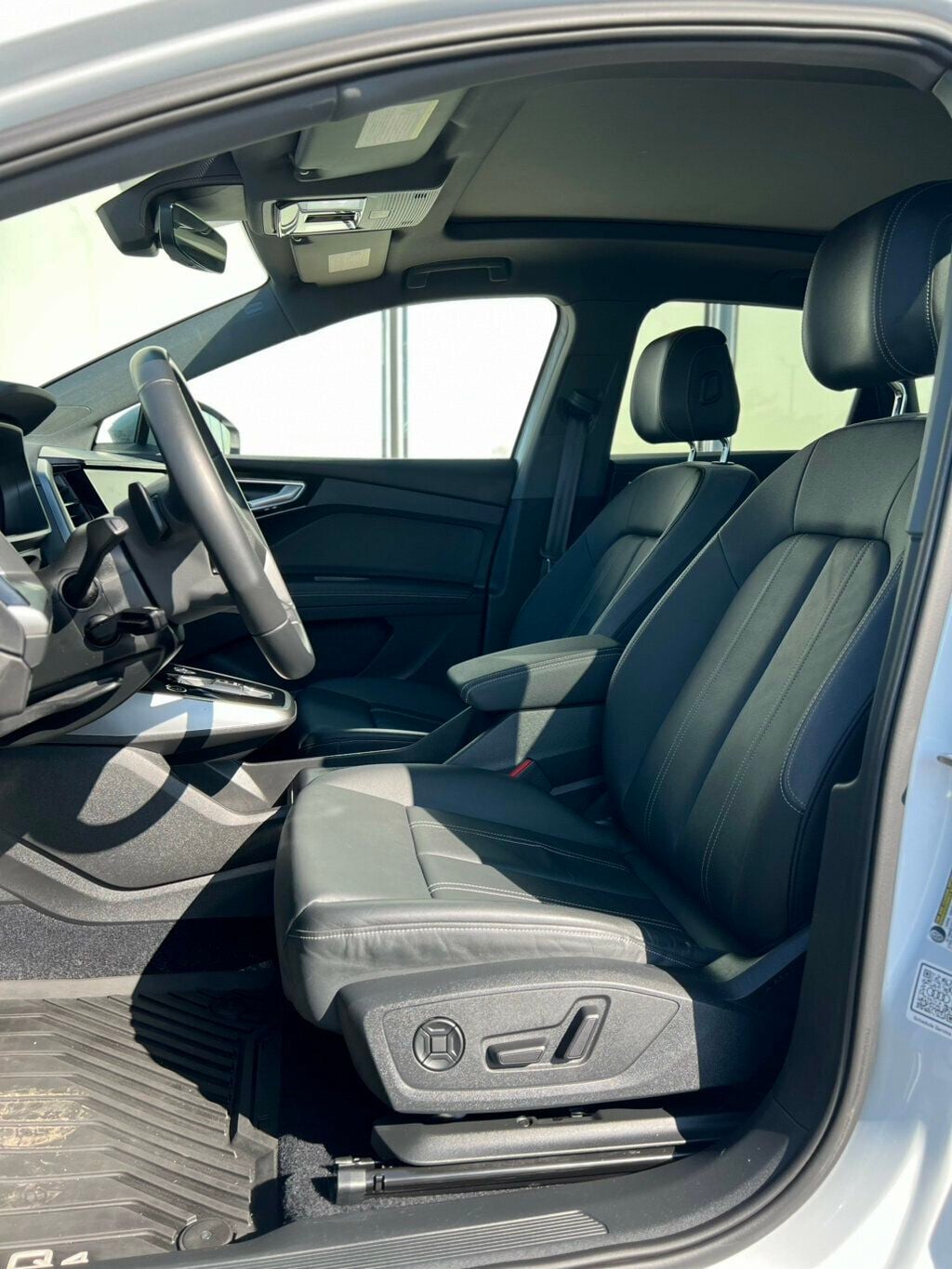 2022 Audi Q4 e-tron Premium Plus 50 quattro - 23052802 - 14
