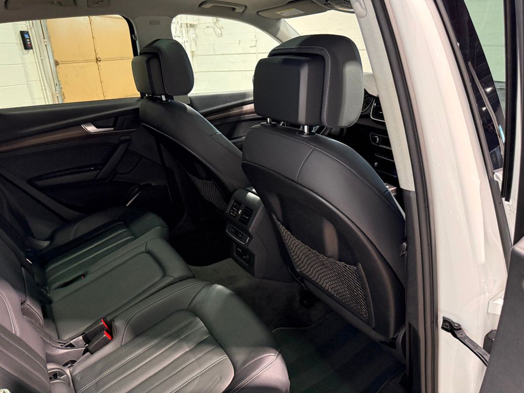 2022 Audi Q5 S line Premium 45 TFSI photo 24