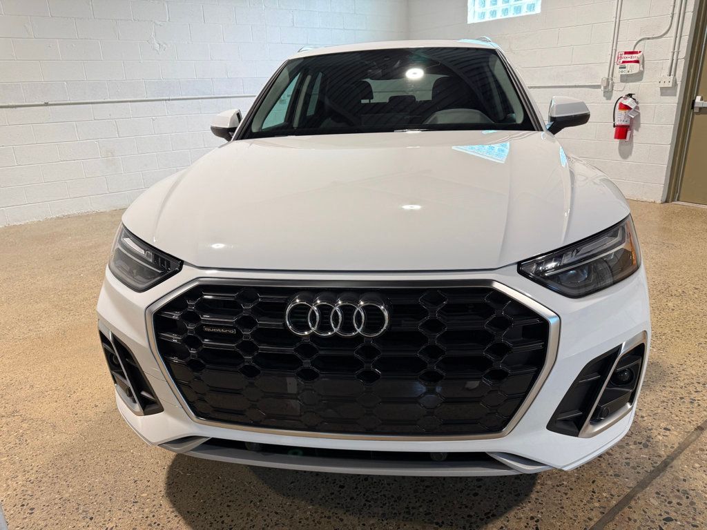 2022 Audi Q5 S line Premium 45 TFSI photo 3