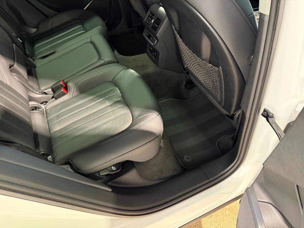 2022 Audi Q5 S line Premium 45 TFSI photo 26