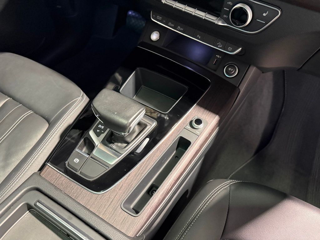 2022 Audi Q5 S line Premium 45 TFSI photo 34