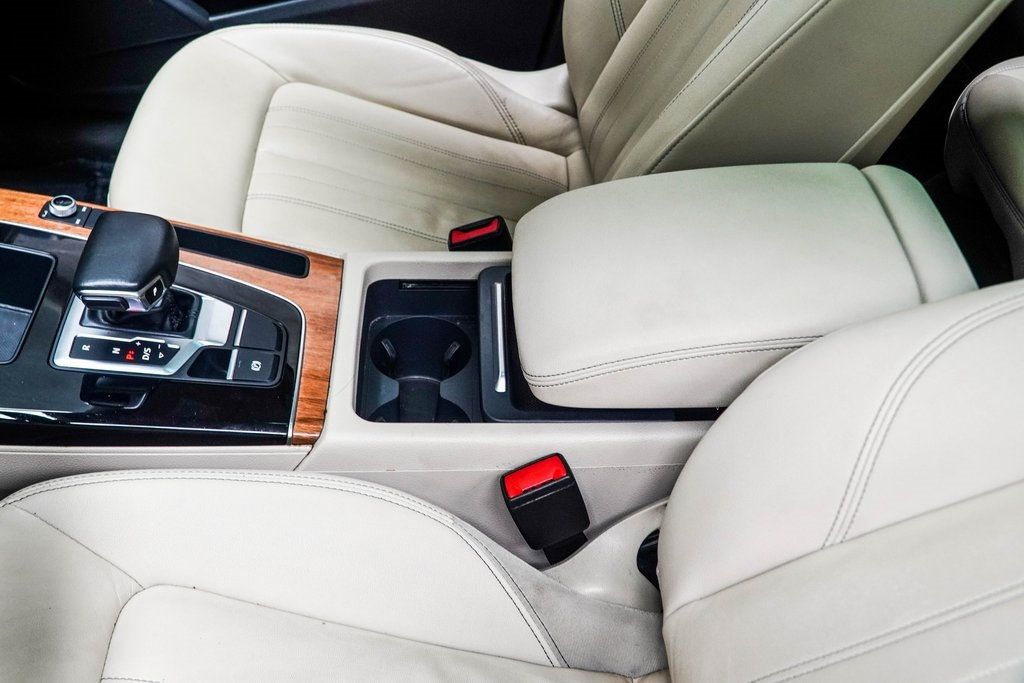 2022 Audi Q5 S line Premium 45 TFSI photo 15