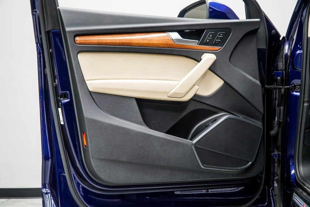 2022 Audi Q5 S line Premium 45 TFSI photo 27