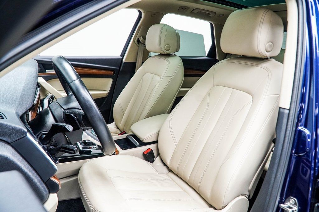 2022 Audi Q5 S line Premium 45 TFSI photo 30