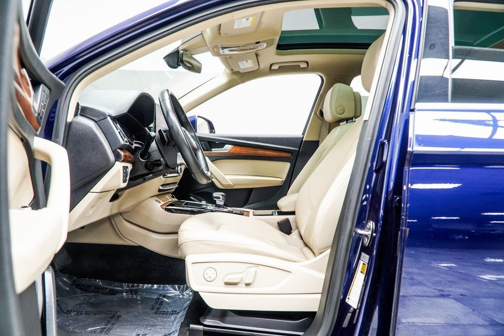 2022 Audi Q5 S line Premium 45 TFSI photo 31