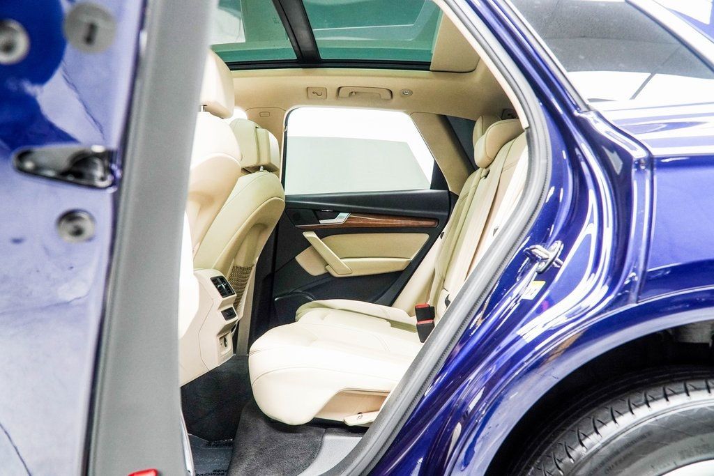 2022 Audi Q5 S line Premium 45 TFSI photo 32