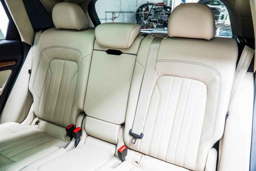 2022 Audi Q5 S line Premium 45 TFSI photo 33