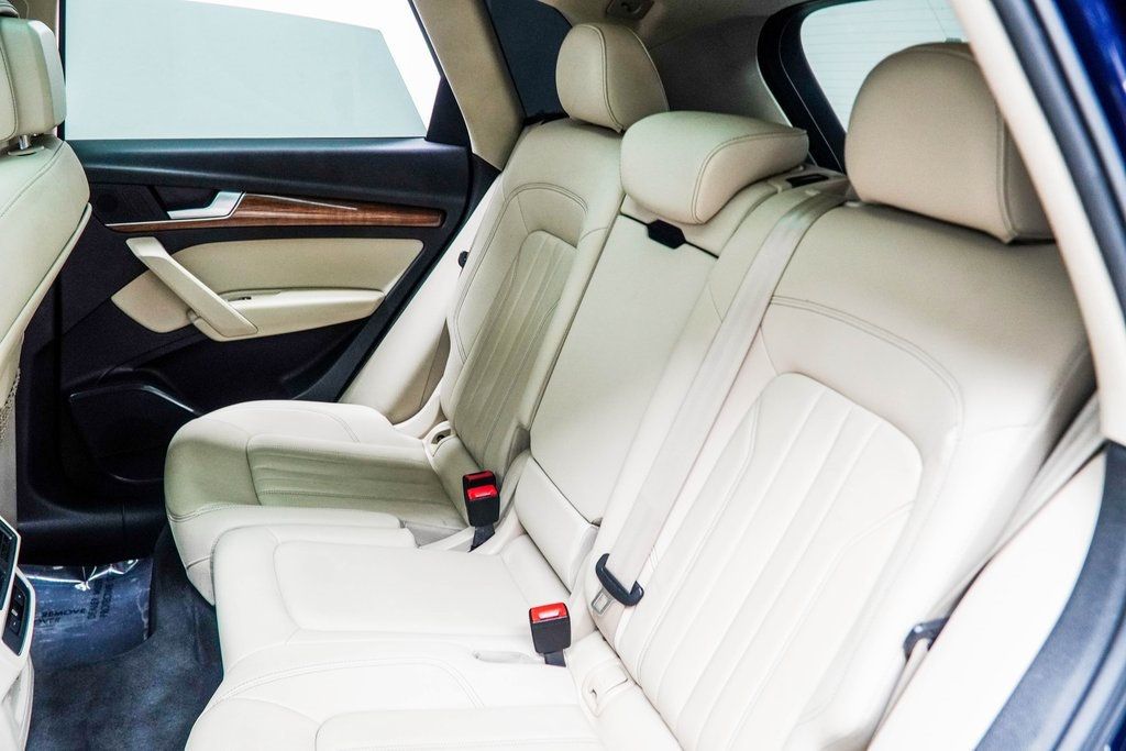 2022 Audi Q5 S line Premium 45 TFSI photo 34