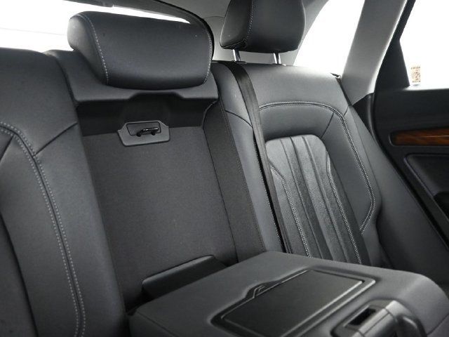 2022 Audi Q5 S line Premium 45 TFSI quattro - 23092583 - 22