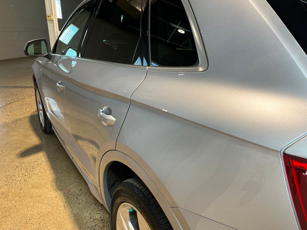 2022 Audi Q5 S line Premium Plus 45 TFSI photo 9