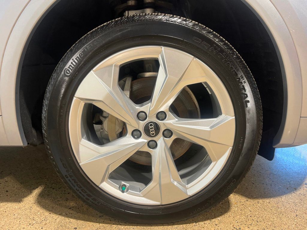 2022 Audi Q5 S line Premium Plus 45 TFSI photo 12