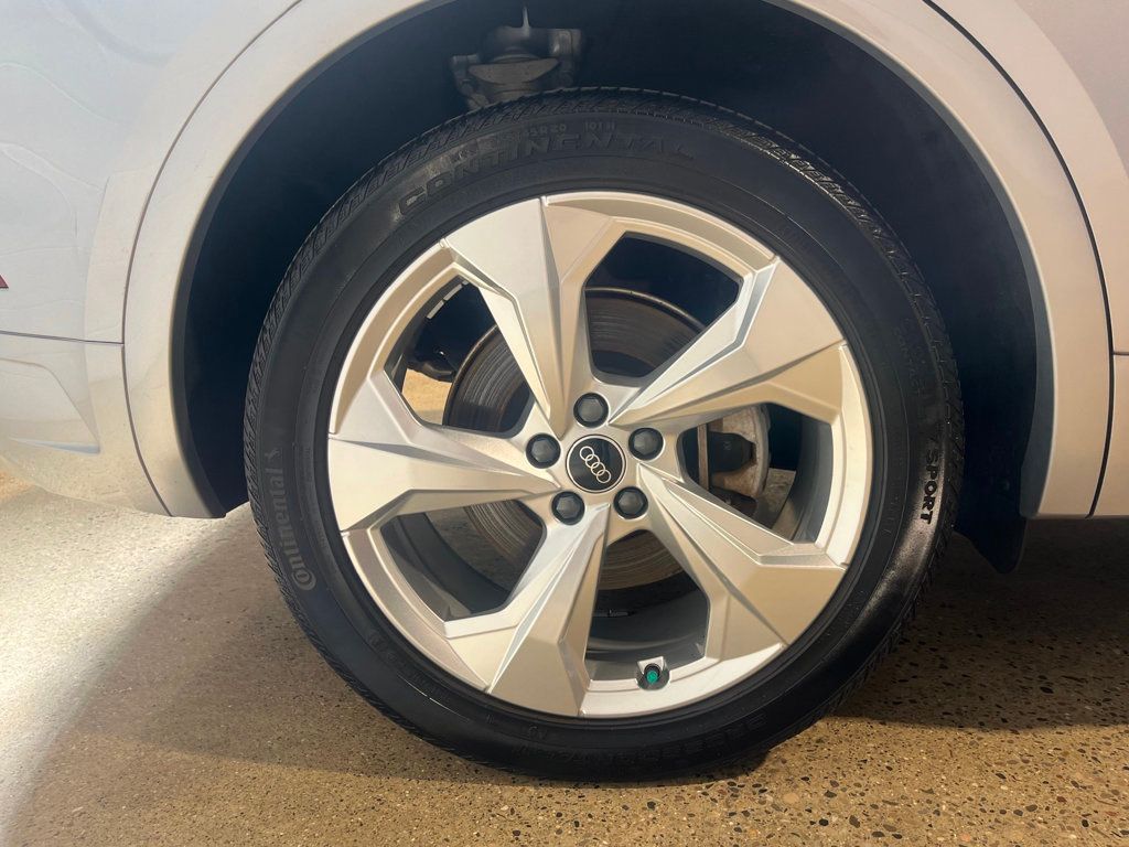 2022 Audi Q5 S line Premium Plus 45 TFSI photo 13