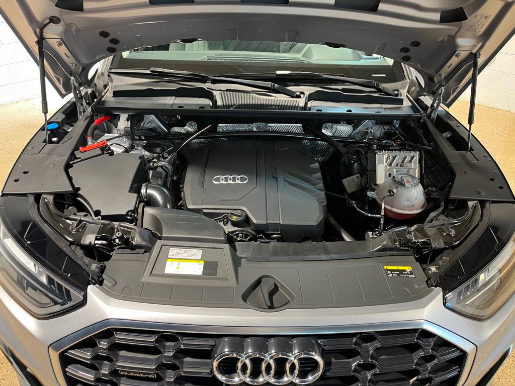 2022 Audi Q5 S line Premium Plus 45 TFSI photo 16