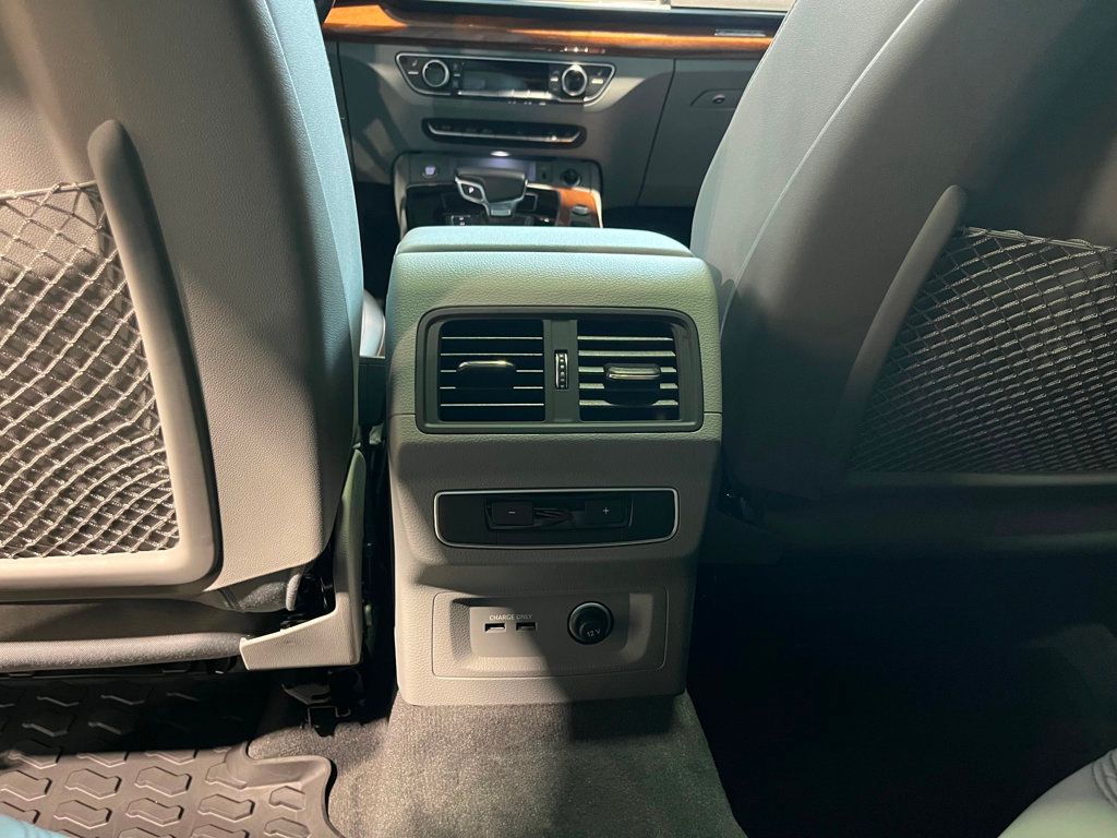 2022 Audi Q5 S line Premium Plus 45 TFSI photo 27