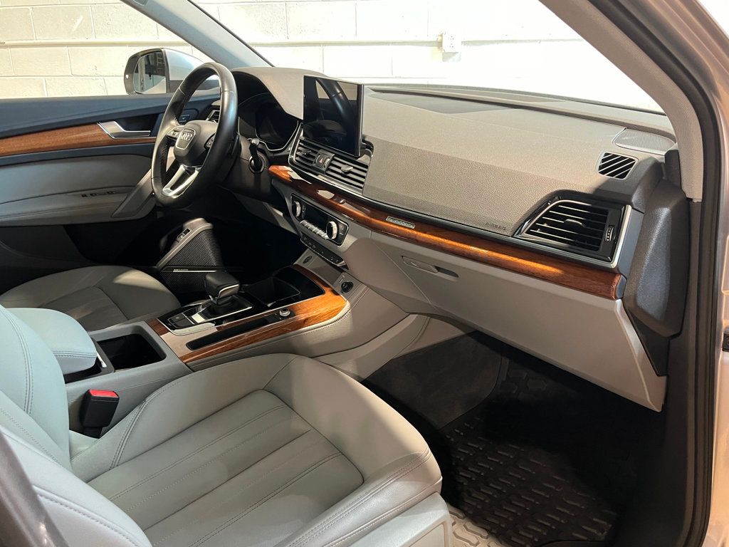 2022 Audi Q5 S line Premium Plus 45 TFSI photo 32