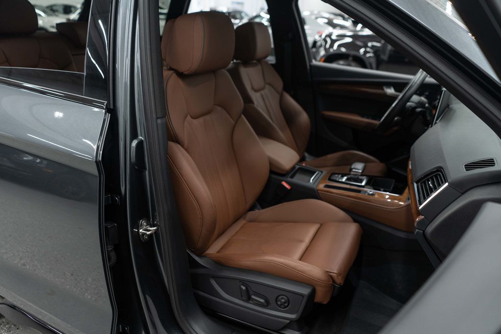 2022 Audi Q5 S line Premium Plus 55 TFSI photo 10