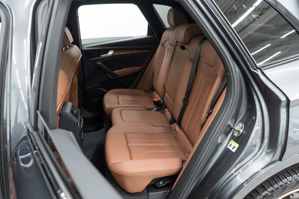 2022 Audi Q5 S line Premium Plus 55 TFSI photo 16
