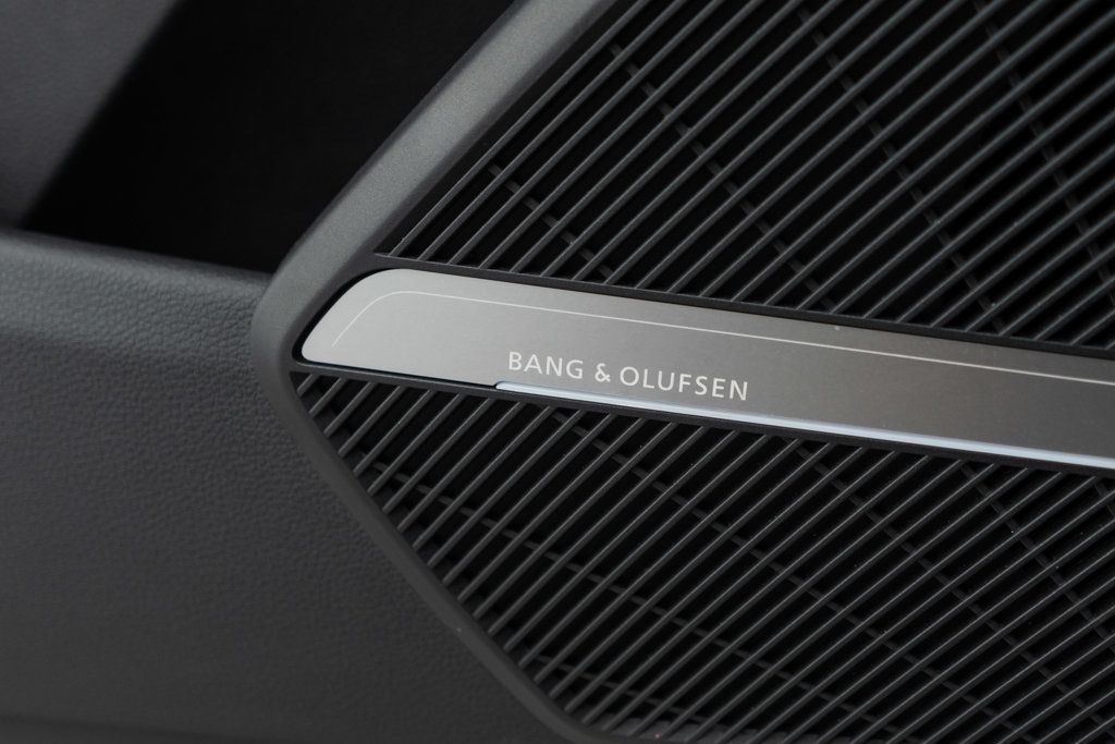 2022 Audi Q5 S line Premium Plus 55 TFSI photo 19