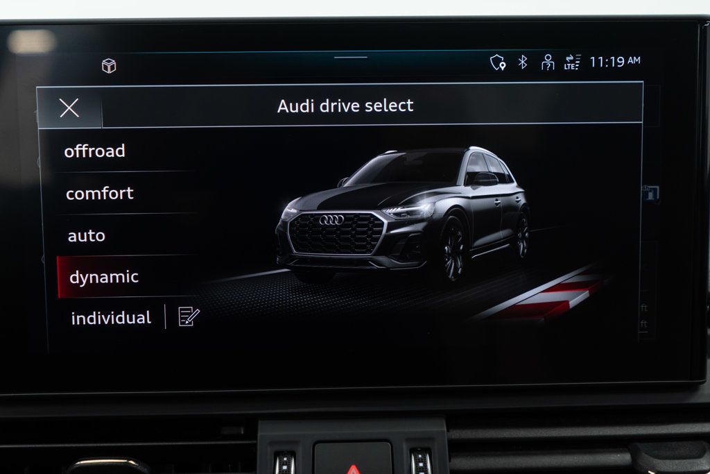 2022 Audi Q5 S line Premium Plus 55 TFSI photo 28