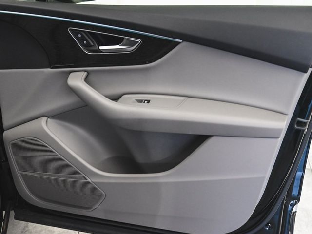 2022 Audi Q7 45 Premium Plus - 22945091 - 11