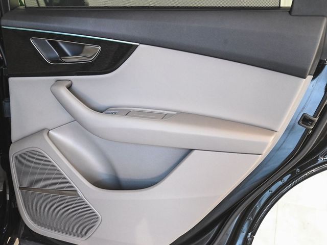 2022 Audi Q7 45 Premium Plus - 22945091 - 17