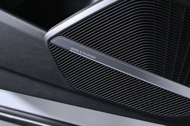 2022 Audi Q7 55 Premium Plus - 23003071 - 18