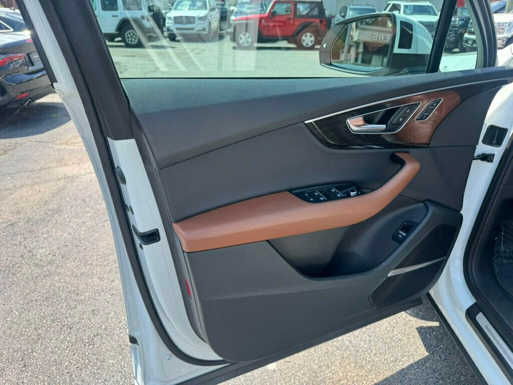2022 Audi Q7 Premium Plus photo 10