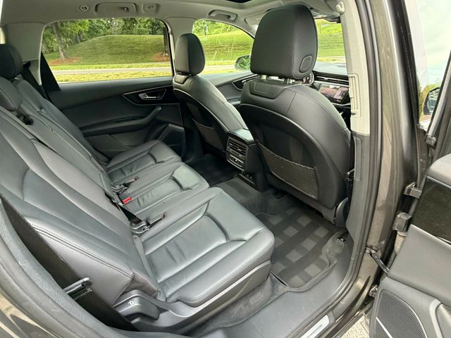 2022 Audi Q7 Pano Roof, Apple Carplay, Third Row, Bang & Olufsen Premium - 23028192 - 24