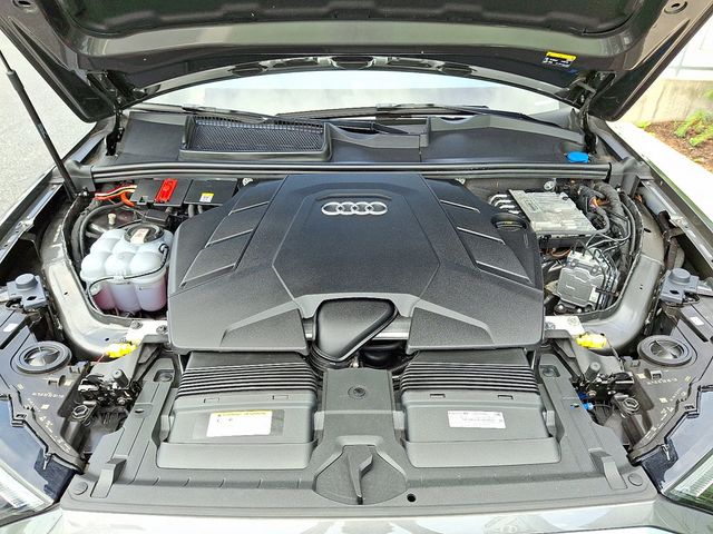 2022 Audi Q7 Premium 55 TFSI quattro - 22864543 - 26