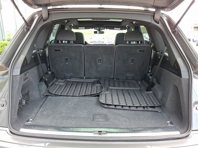 2022 Audi Q7 Premium 55 TFSI quattro - 22864543 - 27
