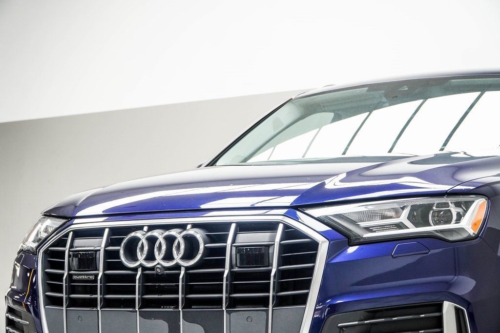 2022 Audi Q7 45 Premium Plus photo 2