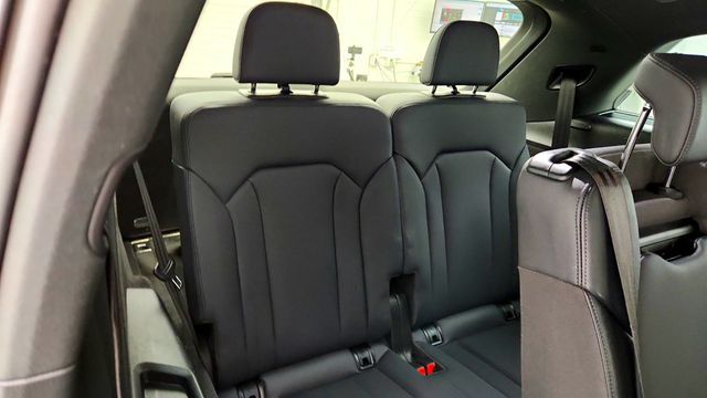 2022 Audi Q7 Premium Plus 45 TFSI quattro - 23082791 - 23
