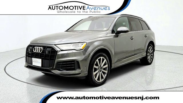 2022 Audi Q7 Premium Plus 45 TFSI quattro w/ Black Optic Pkg - 23082791 - 0