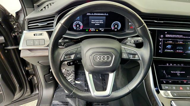 2022 Audi Q7 Premium Plus 45 TFSI quattro w/ Black Optic Pkg - 23082791 - 13