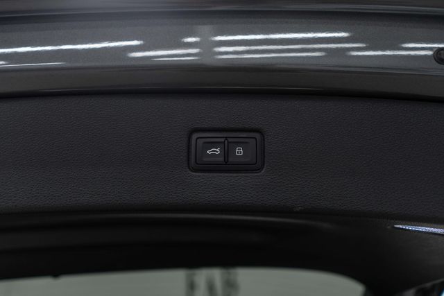 2022 Audi Q7 Prestige 55 TFSI quattro - 22900481 - 37