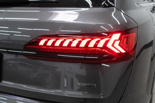 2022 Audi Q7 Prestige 55 TFSI quattro - 22900481 - 50