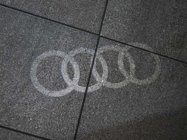 2022 Audi Q8 55 Premium - 23035763 - 14