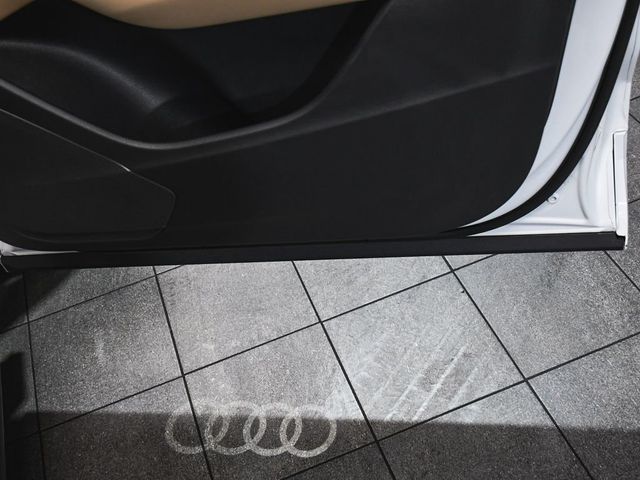 2022 Audi Q8 55 Premium - 23035763 - 20
