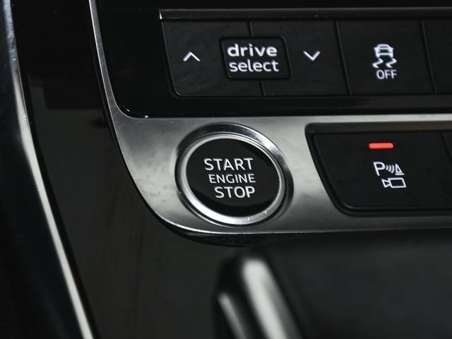 2022 Audi Q8 55 Premium - 23035763 - 35