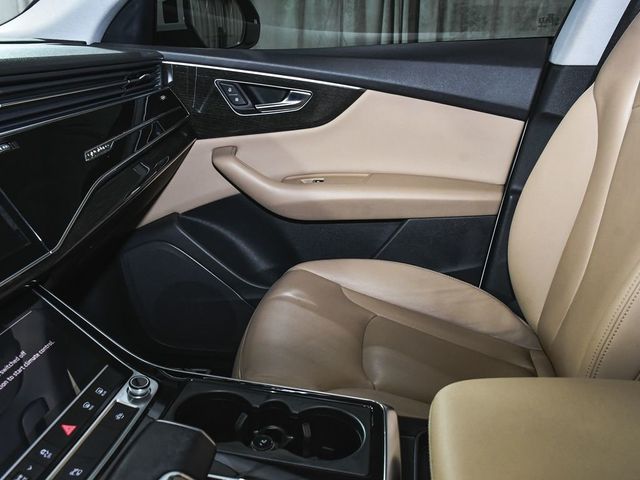 2022 Audi Q8 55 Premium - 23035763 - 44