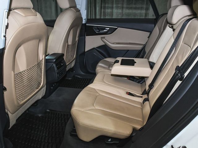 2022 Audi Q8 55 Premium - 23035763 - 48