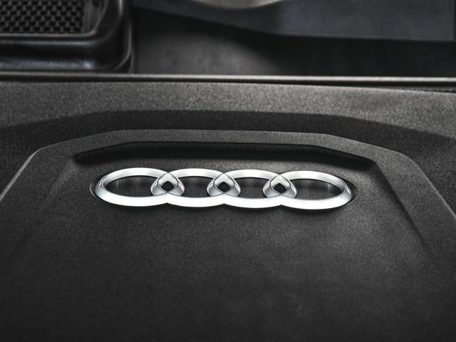 2022 Audi Q8 55 Premium - 23035763 - 66
