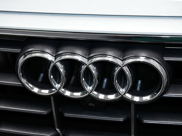 2022 Audi Q8 55 Premium - 23035763 - 84