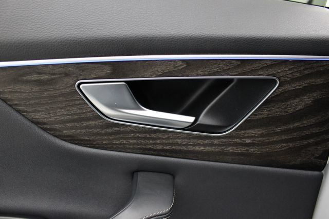 2022 Audi Q8 55 Premium - 23077138 - 38